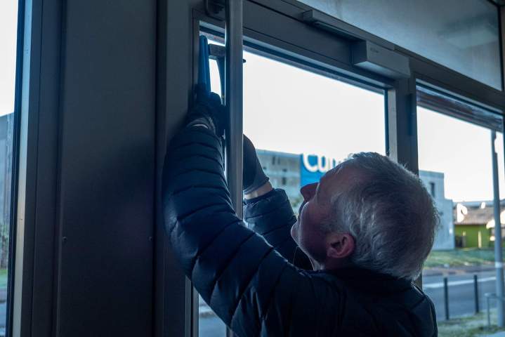 Réparation et installation de portes d'entrée Bordeaux