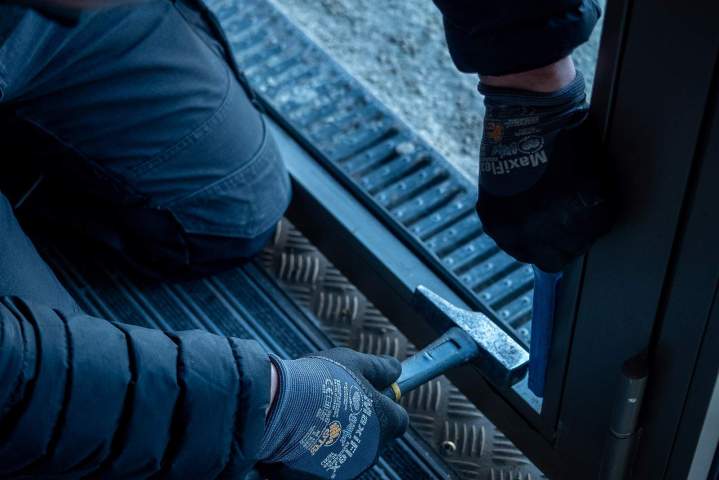 Portes d'entrée en aluminium Bordeaux